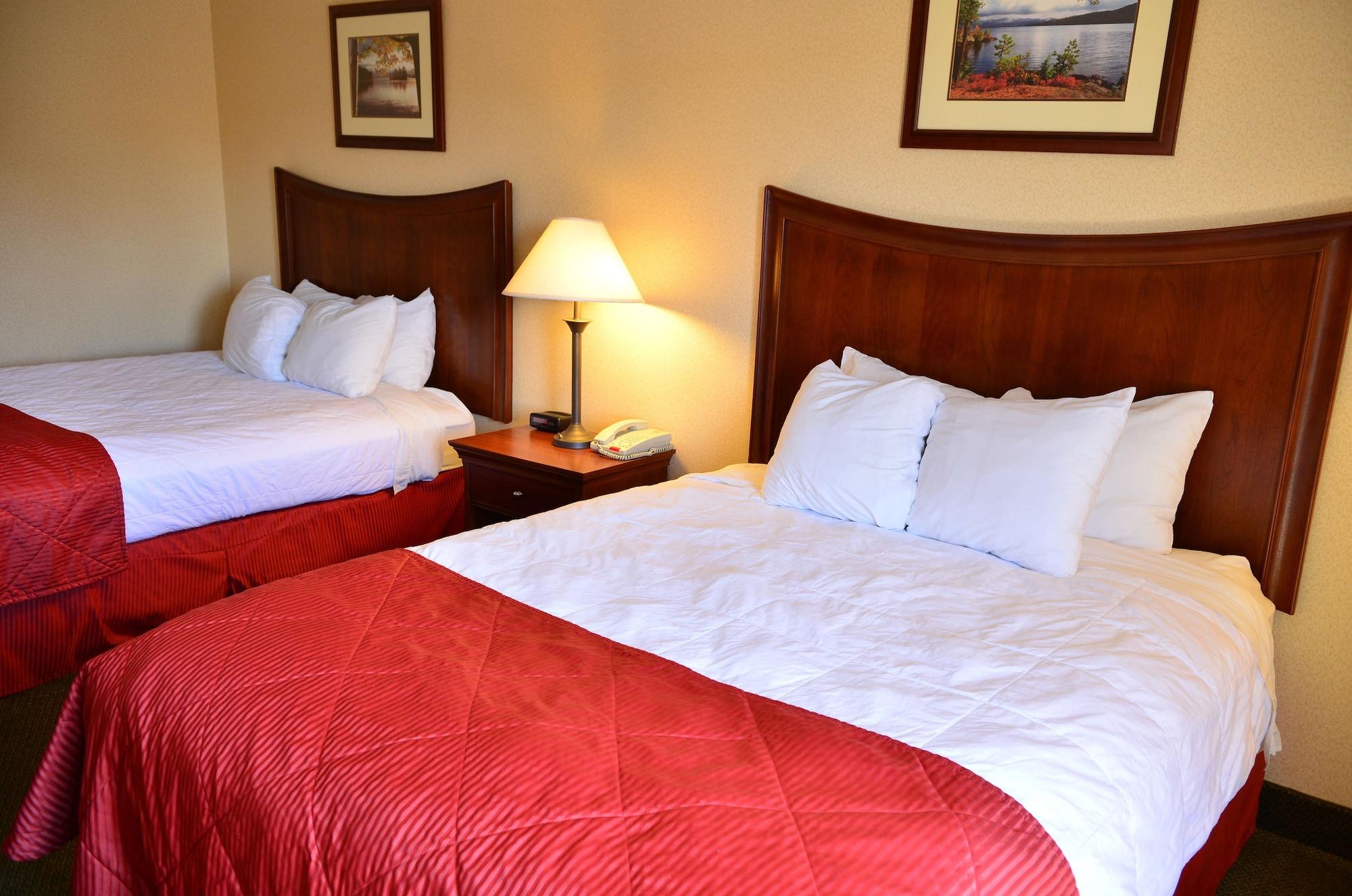Clarion Inn & Suites At The Outlets Of Lake George Exteriör bild